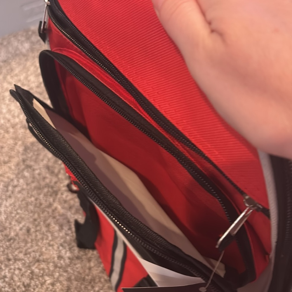 Multi-Use Backpack - Picture 4 of 9